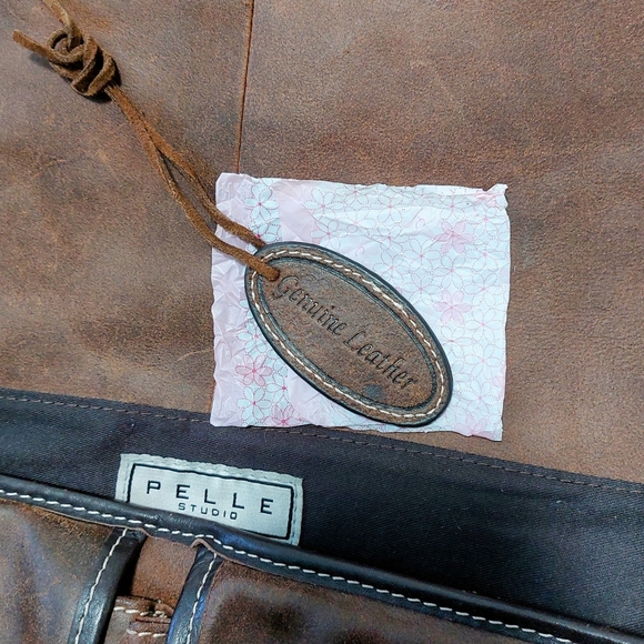 New Pelle Studio Unisex Large Premium Brown Leather Messanger/Laptop Bag w/Strap - Picture 7 of 11